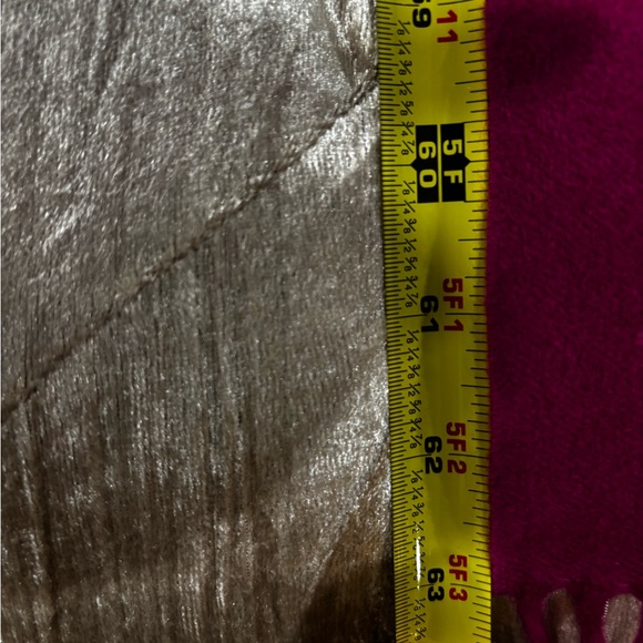 NWOT FUSCHIA BURBERRY SCARVE NO FLAWS!! - Picture 10 of 12